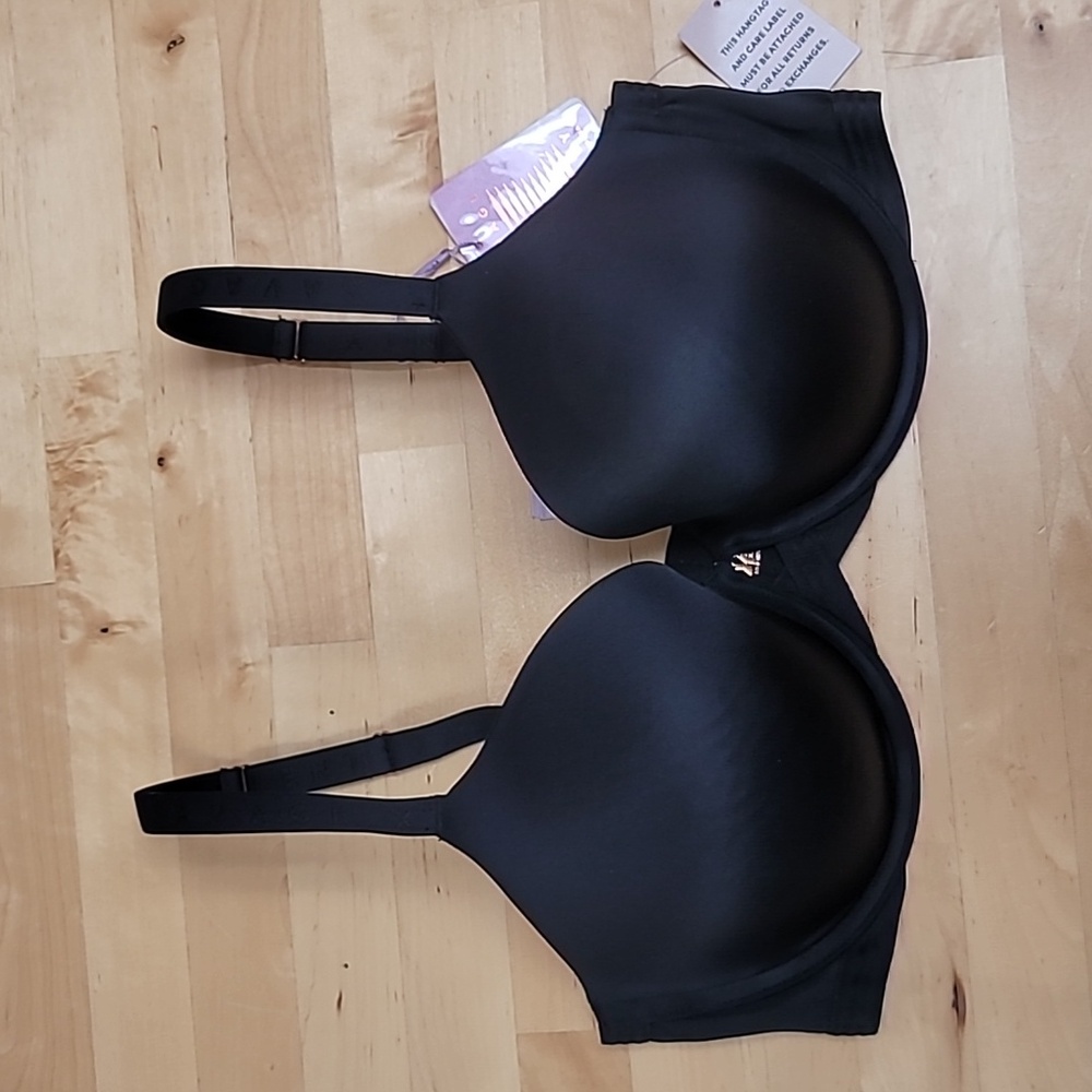 Black Full Coverage Bra with Molded Cups Adjustable Straps and Decorative Detail